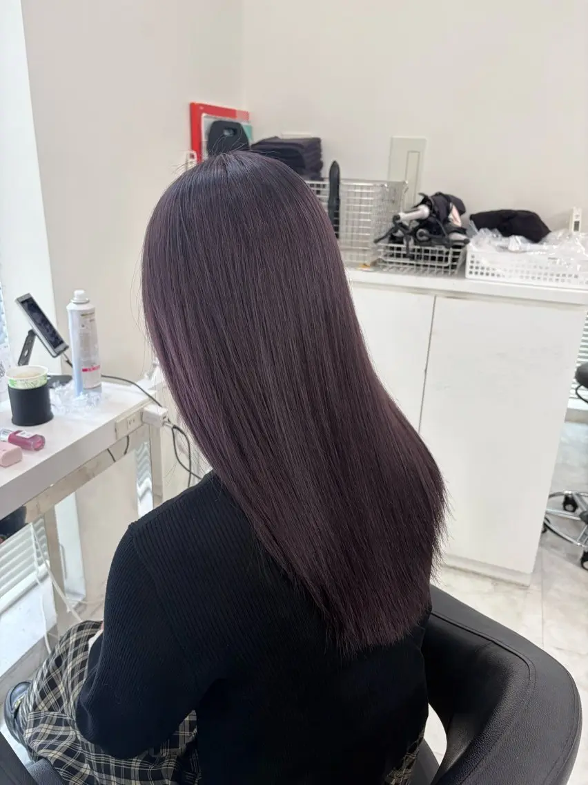 セミロング カラー ヘアカラー 佐藤 笑瑠のヘアスタイル