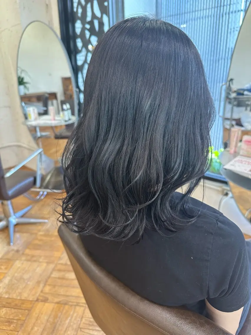 セミロング レイヤー／パーマ ／るかのヘアスタイル