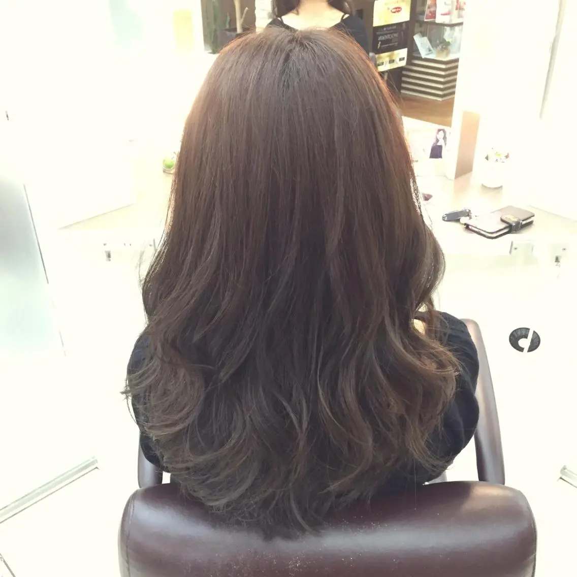 ロング カラー アッシュ ベージュカラー 大平 美沙のヘアスタイル