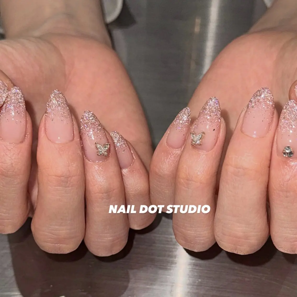 ネイル ハンドネイル NAILDOTSTU DIO SEINAのネイルデザイン