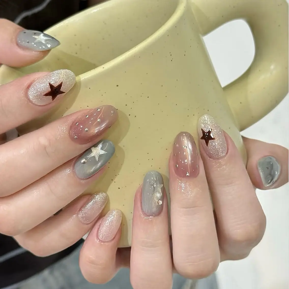 ネイル ジェルネイル キラキラネイル 韓国ネイル ラメ(グリッター) ピンク ハンドネイル ハンドケア Umee Nailのネイルデザイン