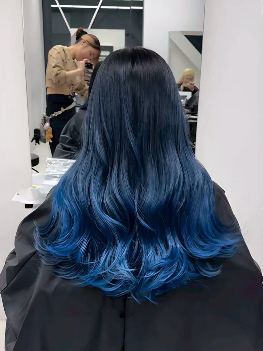 カラー ALIVE 河合優吾のヘアスタイル