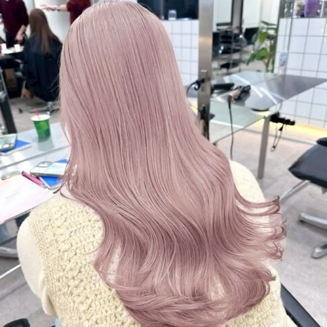 ⭐️トリプルカラー(ブリーチ2回) ケアブリーチ付⚠️施術時間や履歴のご相談が必要の写真