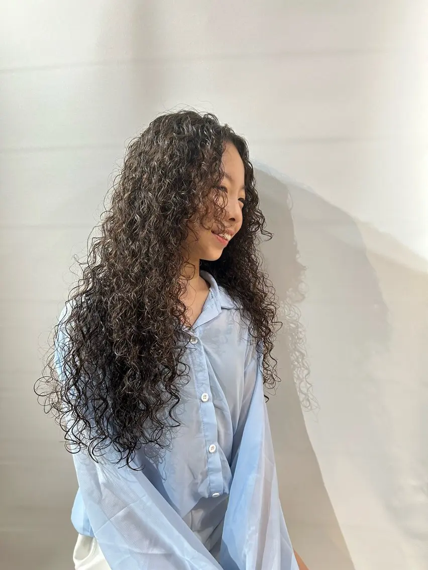 パーマ 久保 陵伽のヘアスタイル