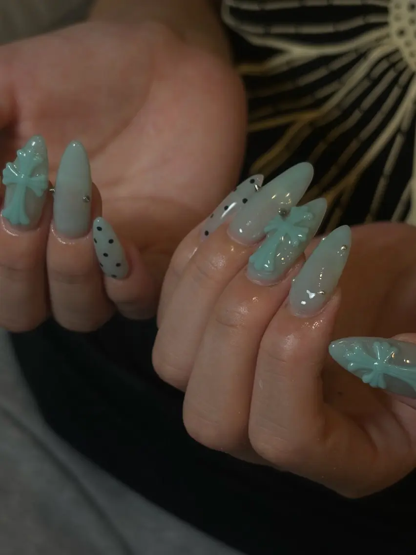 ᕼᗩᑎᗪ💅🏻長さだし+持ち込みデザイン【オフあり】の写真