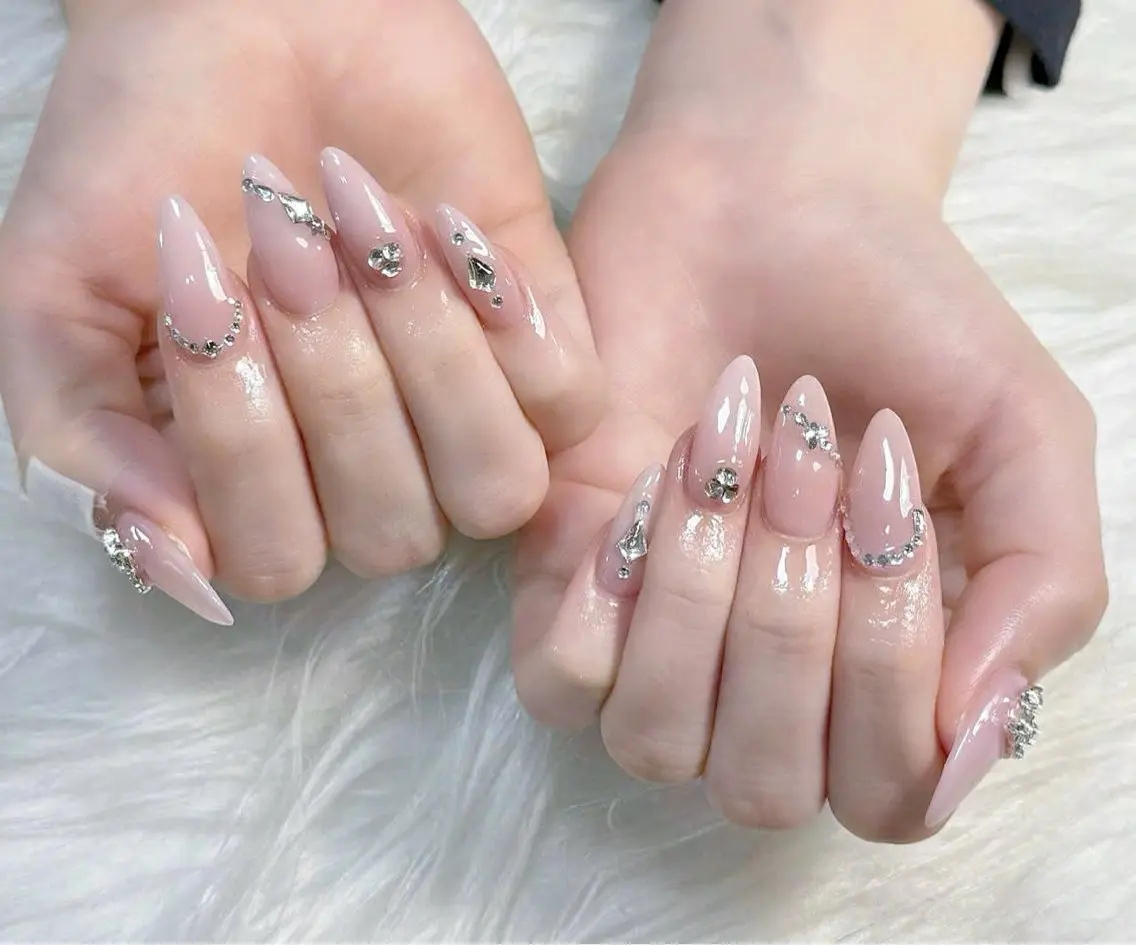 ネイル Hin Hana Nailのネイルデザイン