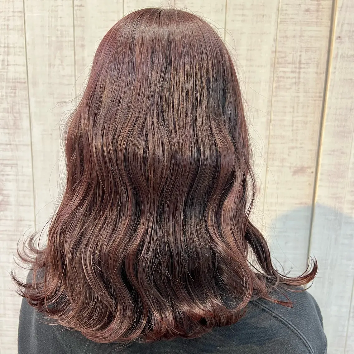 セミロング カラー 藤岡 瑚乃美のヘアスタイル