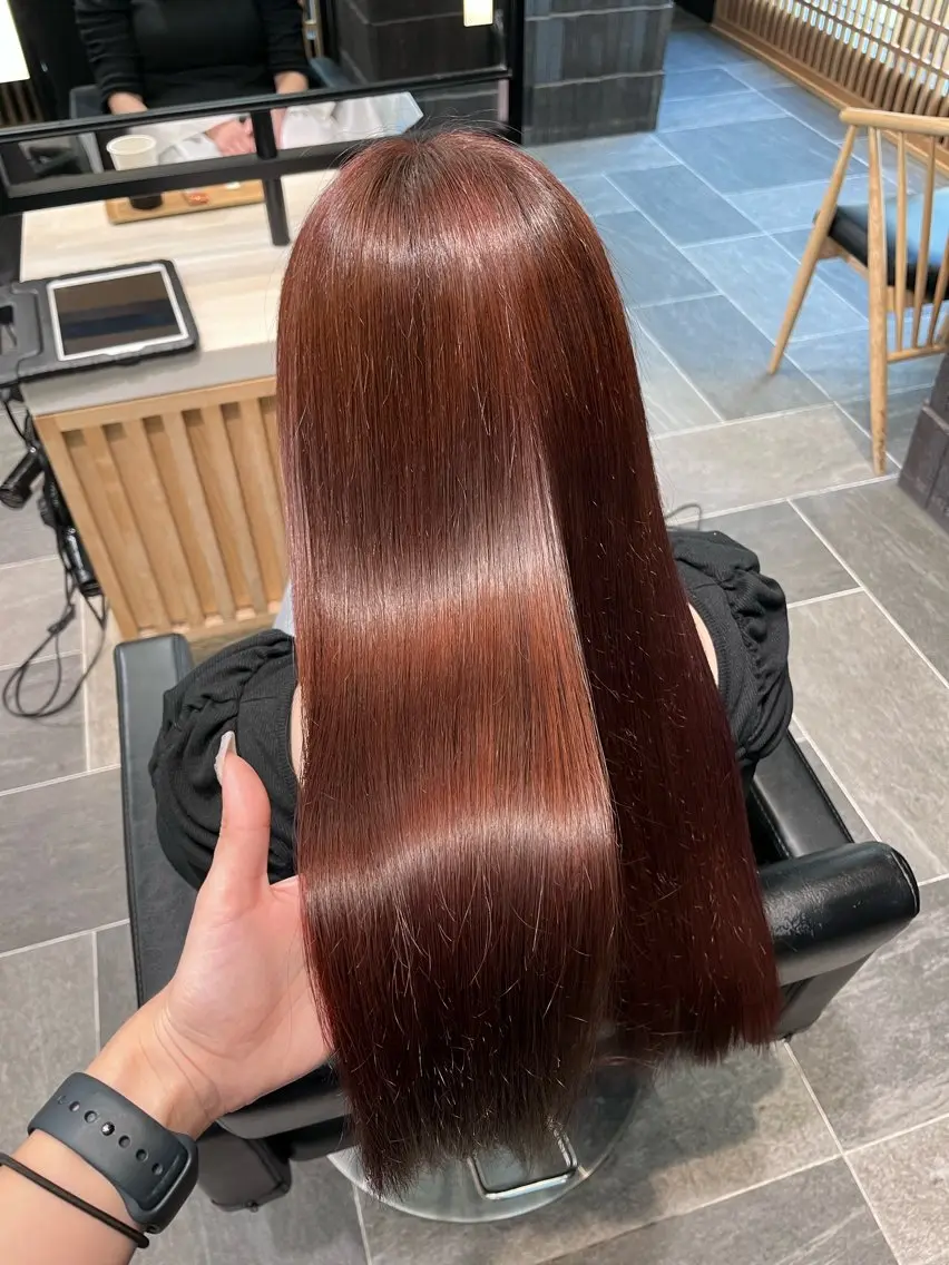 ロング カラー ブリーチ ブラウンカラー ダブルカラー ブリーチなしカラー レッドカラー カット ヘアカラー トリートメント 𝑺𝒂𝒌𝒊 🩶マンツーマン施術のヘアスタイル