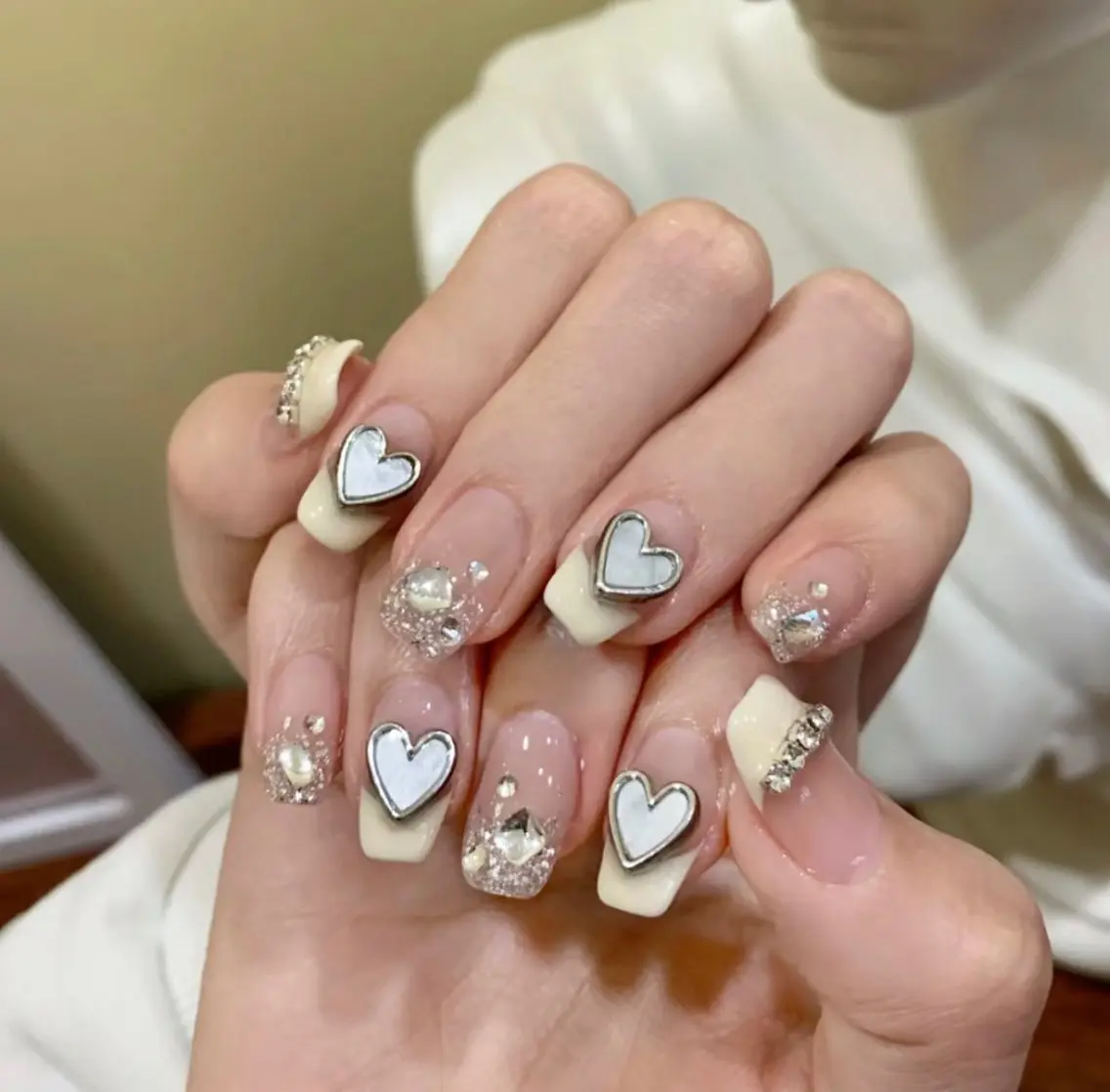 ネイル ハンドネイル ハンドケア 🍑 momo_nailのネイルデザイン