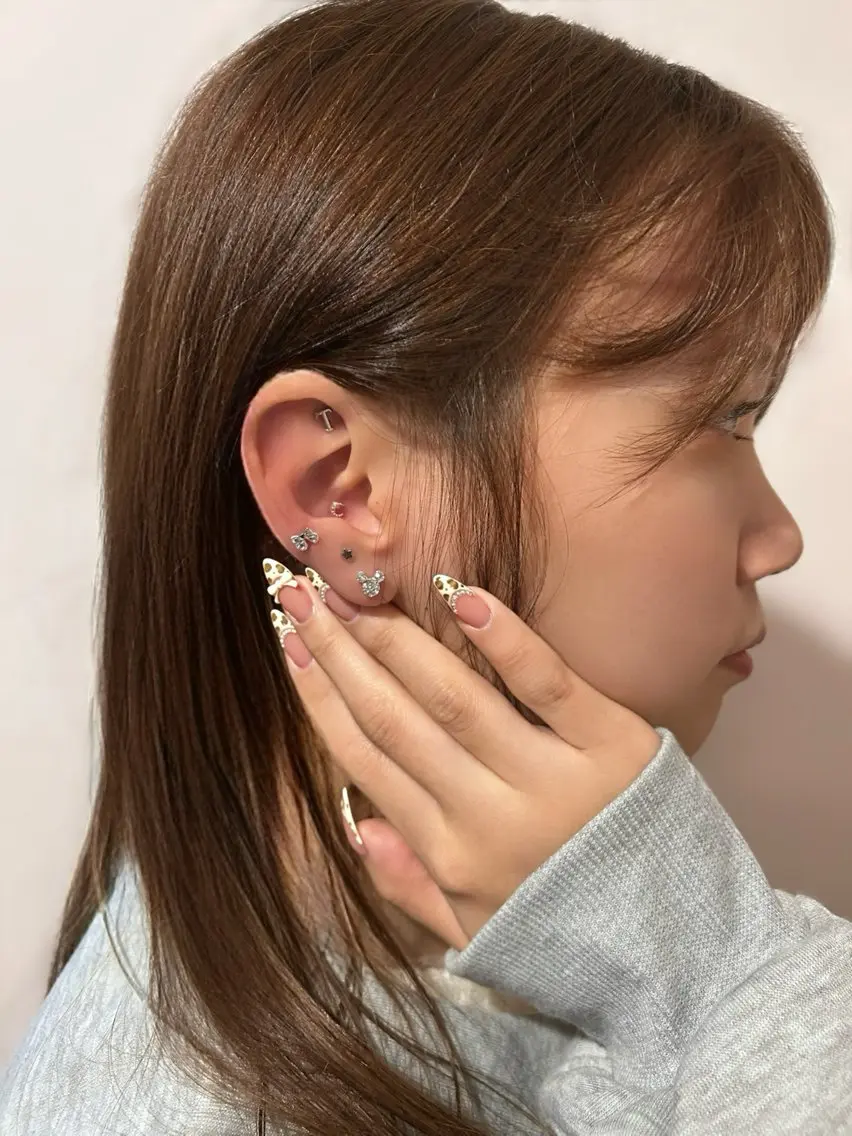 耳ツボジュエリー💎マッサージ付💆‍♀️の写真