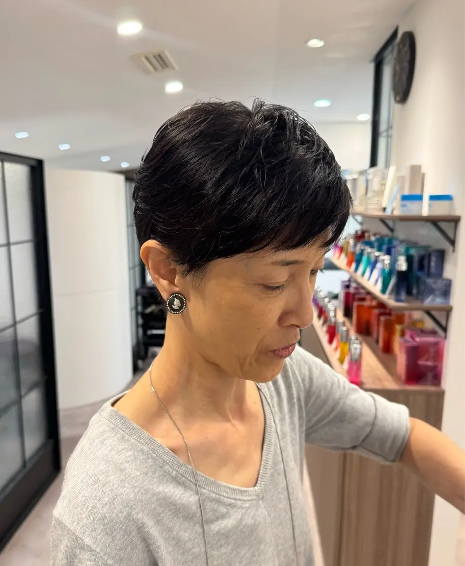 ショート カット 柘植 里那のヘアスタイル