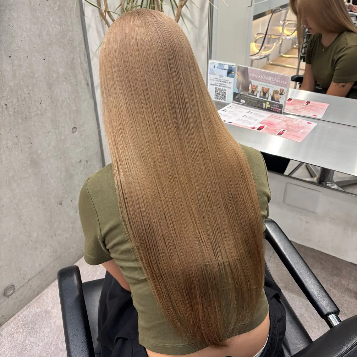 ロング カラー ヘアカラー トリートメント 透明感カラー🫧/ ハイトーン/なお🎀のヘアスタイル
