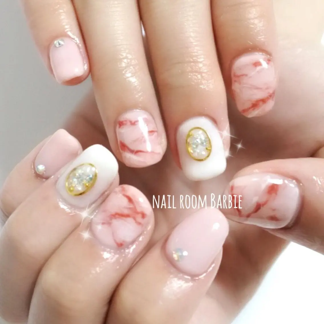 ネイル 大理石ネイル(マーブル) 赤色 27salon yuinaのネイルデザイン