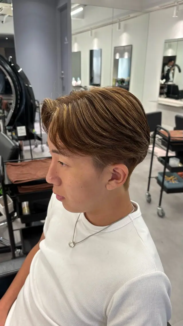 ミディアム カラー メンズ 外国人風カラー カット ヘアカラー 高橋 周のヘアスタイル
