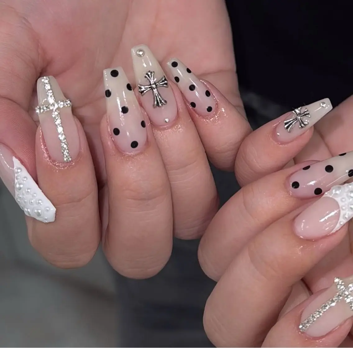 ネイル アートネイル フラワーネイル フレンチネイル ジェルネイル グラデーション ハンドネイル Ryu Nail NekoChanのネイルデザイン