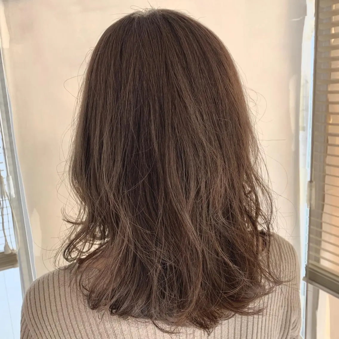 ミディアム カラー パーマ ヘアアレンジ 加藤 綾華のヘアスタイル