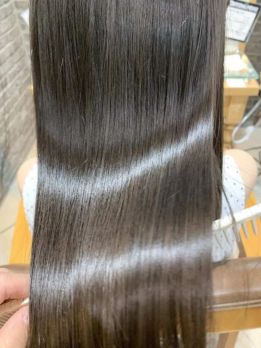 ロング カラー 髪質改善 山内 愛可のヘアスタイル