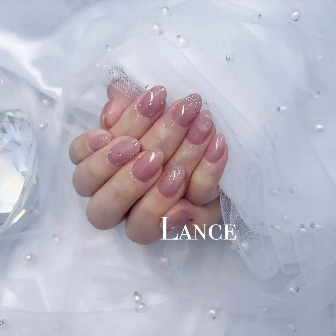 ネイル オーロラネイル ドット フットネイル 氷ネイル・うるうるネイル キラキラネイル ハンドネイル Lance nailのネイルデザイン