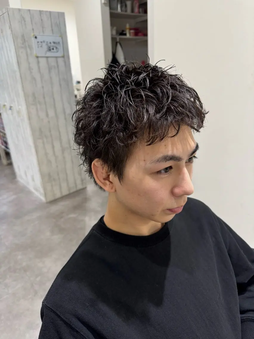 ショート パーマ メンズ メンズパーマ スパイキーショート ショートヘア カット パーマ トリートメント メンズ特化美容師 若林陸のヘアスタイル