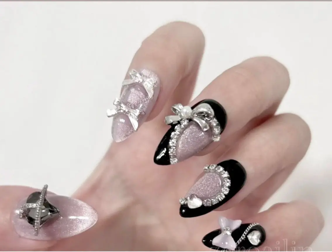 ネイル アートネイル オーロラネイル チークネイル フレンチネイル ガラスフレンチ 🎀🎀YooLi Nail Salonのネイルデザイン