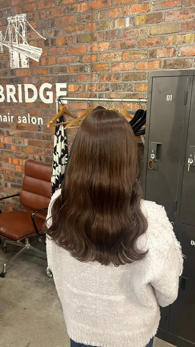 カラー the BRIDGE マナ🎀のヘアスタイル