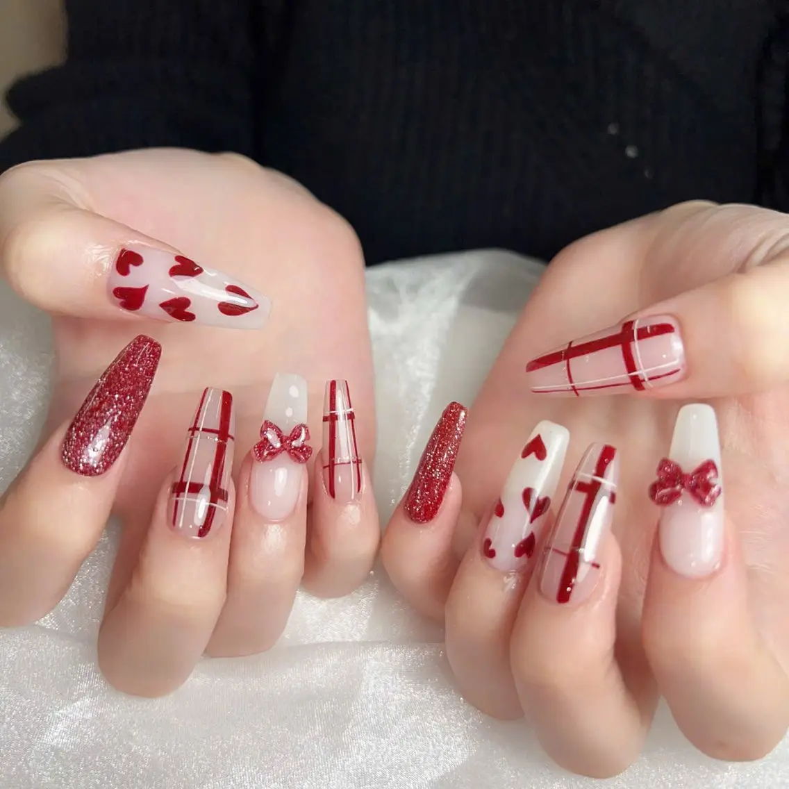 ネイル チークネイル 桜ネイル フットネイル フレンチネイル ジェルネイル ハンドネイル XIINH NAIL SALONのネイルデザイン