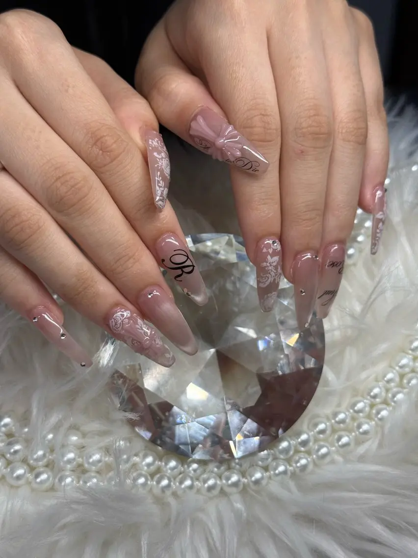 ネイル アートネイル オーロラネイル チークネイル 長さ出し フットネイル ハンドネイル 銀河_ Chan nailsのネイルデザイン