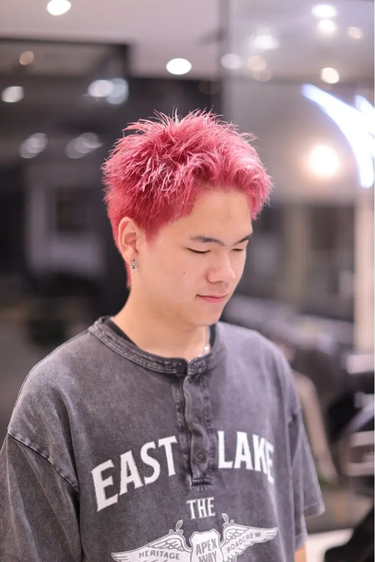 ショート カラー メンズ ピンクカラー カット ヘアカラー メンズカット✂️/ パーマ🪢/金敷幸作のヘアスタイル