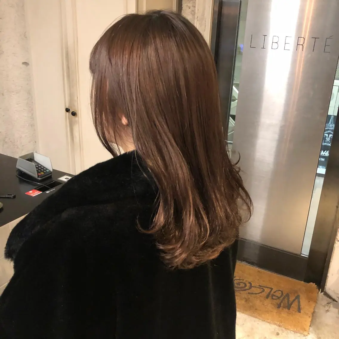 セミロング カラー shinka omotesandoのヘアスタイル