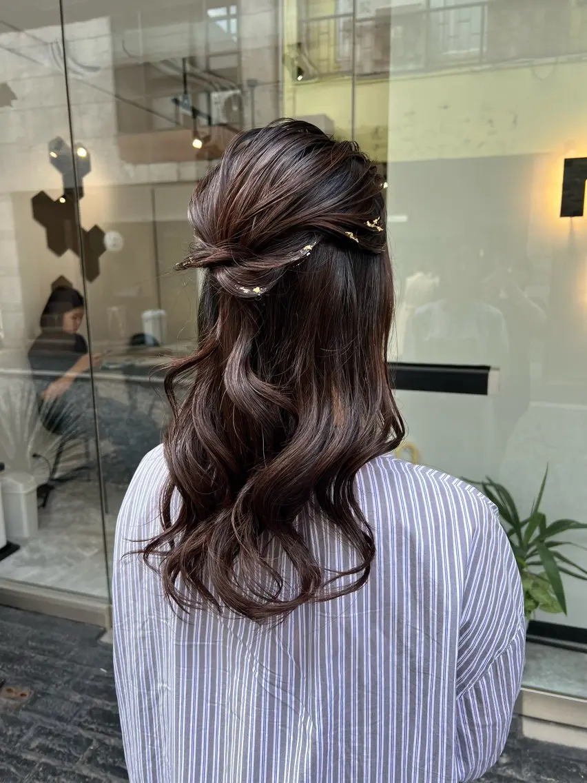 ロング カラー ヘアアレンジ ハーフアップ 「sumi」 AMIのヘアスタイル