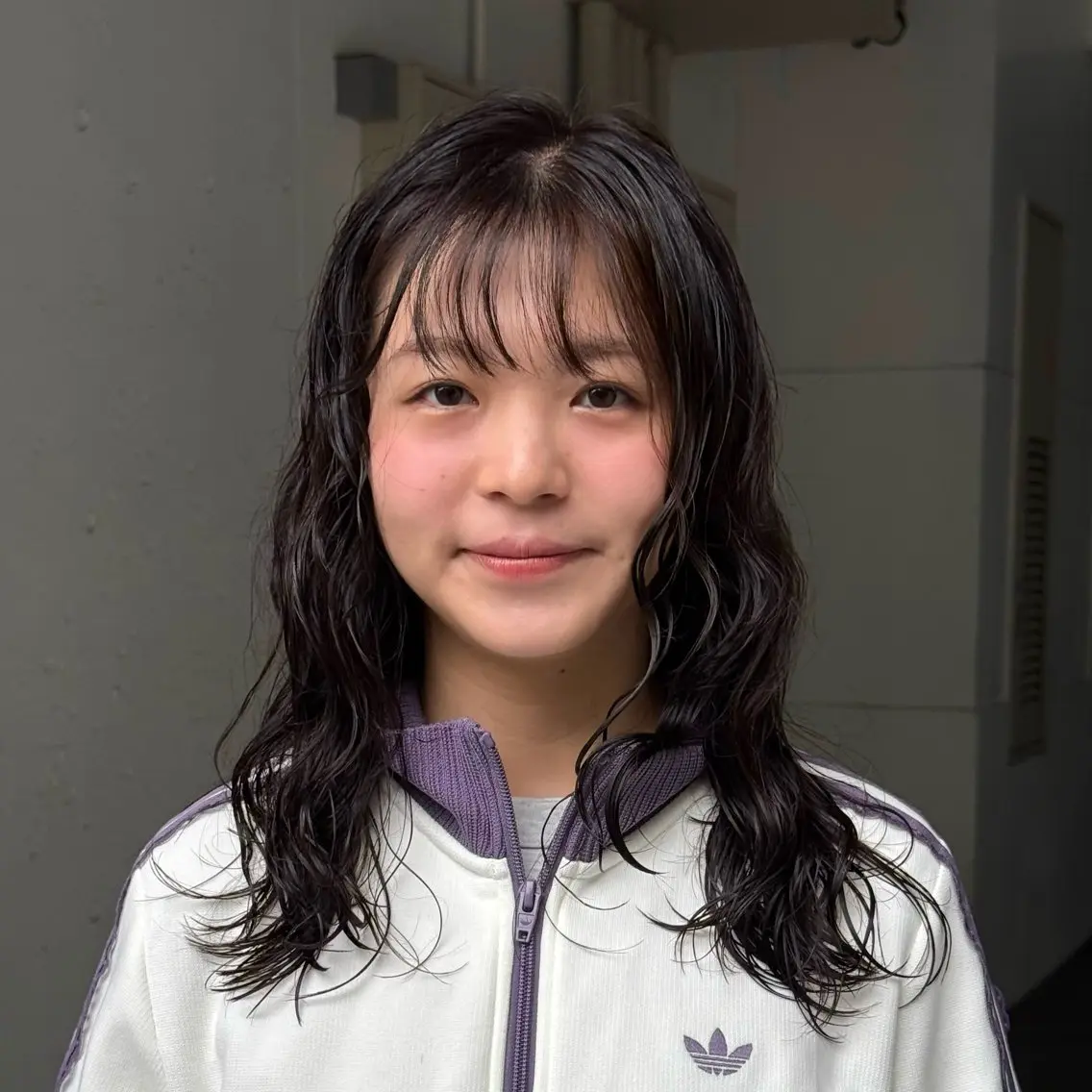 ミディアム パーマ ミディアムパーマ レイヤーカット カット パーマ トリートメント レディースパーマ/ 合田 有一朗のヘアスタイル