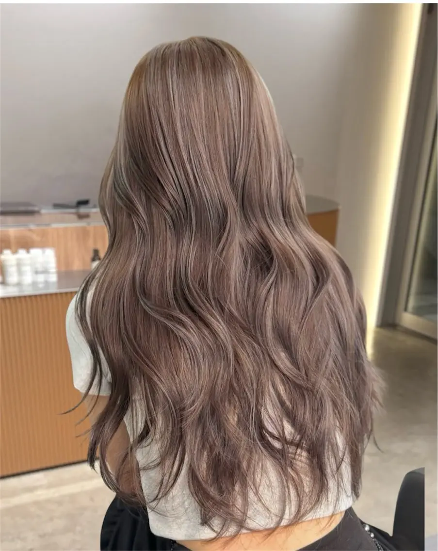 セミロング カラー ハイライトカラー ハイライト ヘアカラー トリートメント ケア剤オタク×海外 ヘア長谷川裕起のヘアスタイル