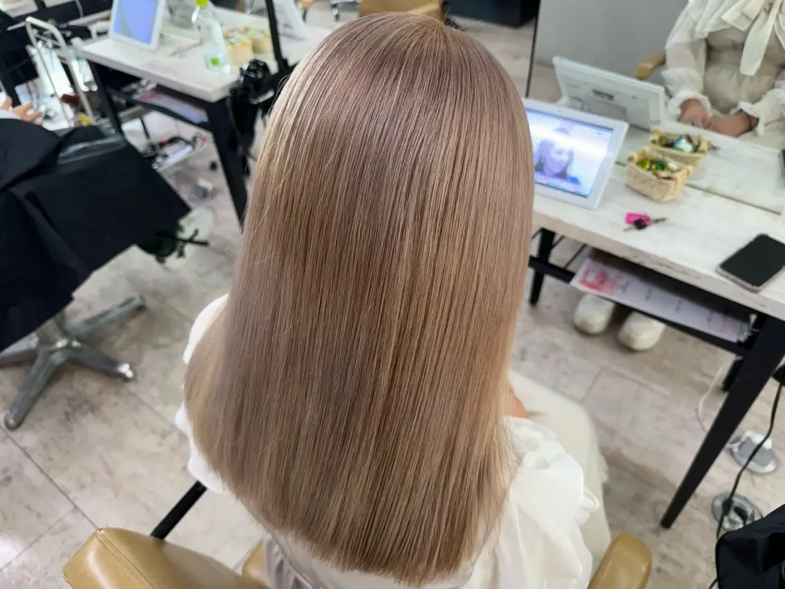 セミロング カラー ヘアカラー 💙 Tomoka💜のヘアスタイル