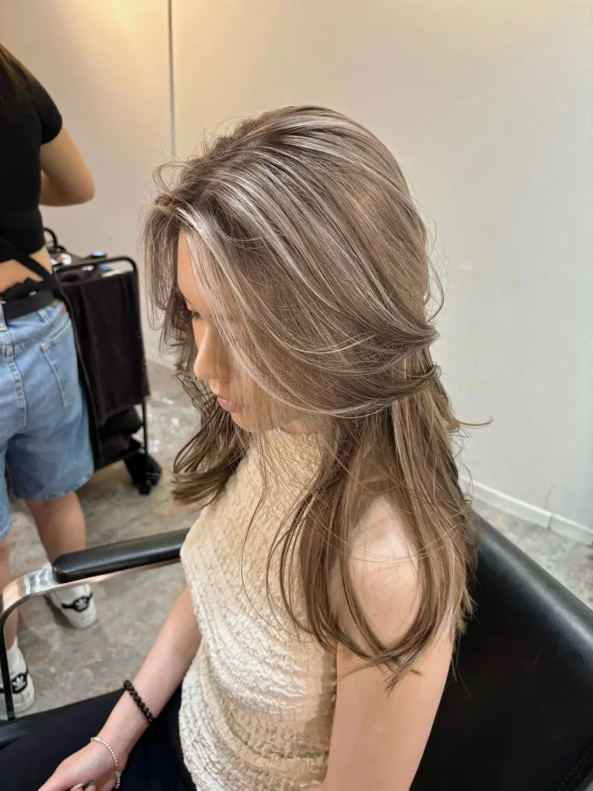 ミディアム カラー ヘアカラー ハイライト白髪ぼかし メンズパーマ渋谷のヘアスタイル