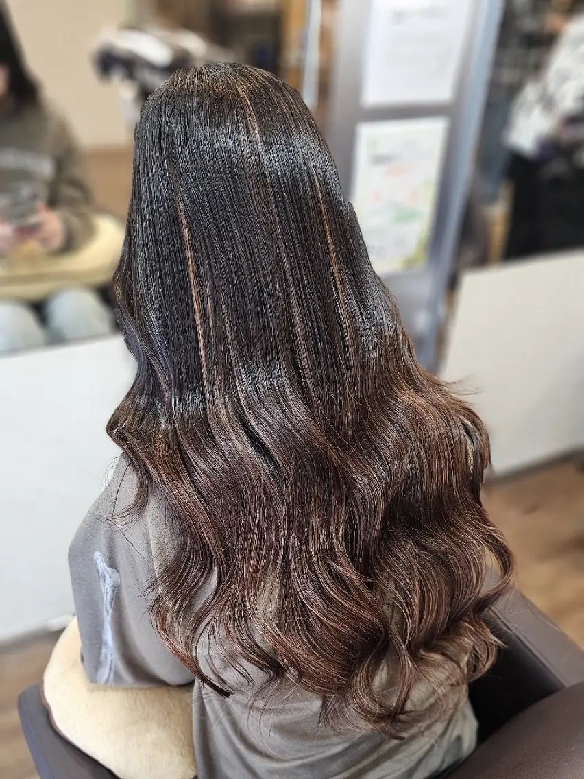 ロング カット ヘアカラー エクステ しもかわ かほのヘアスタイル
