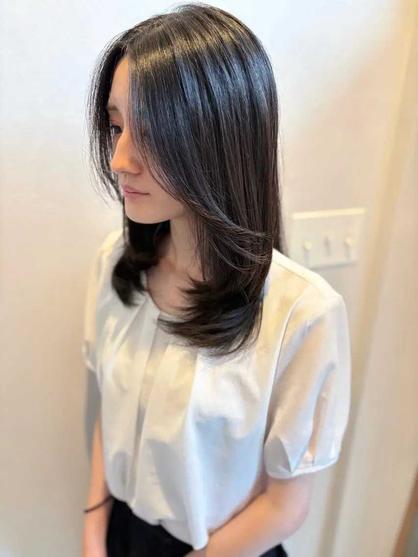 セミロング 石崎 美帆のヘアスタイル