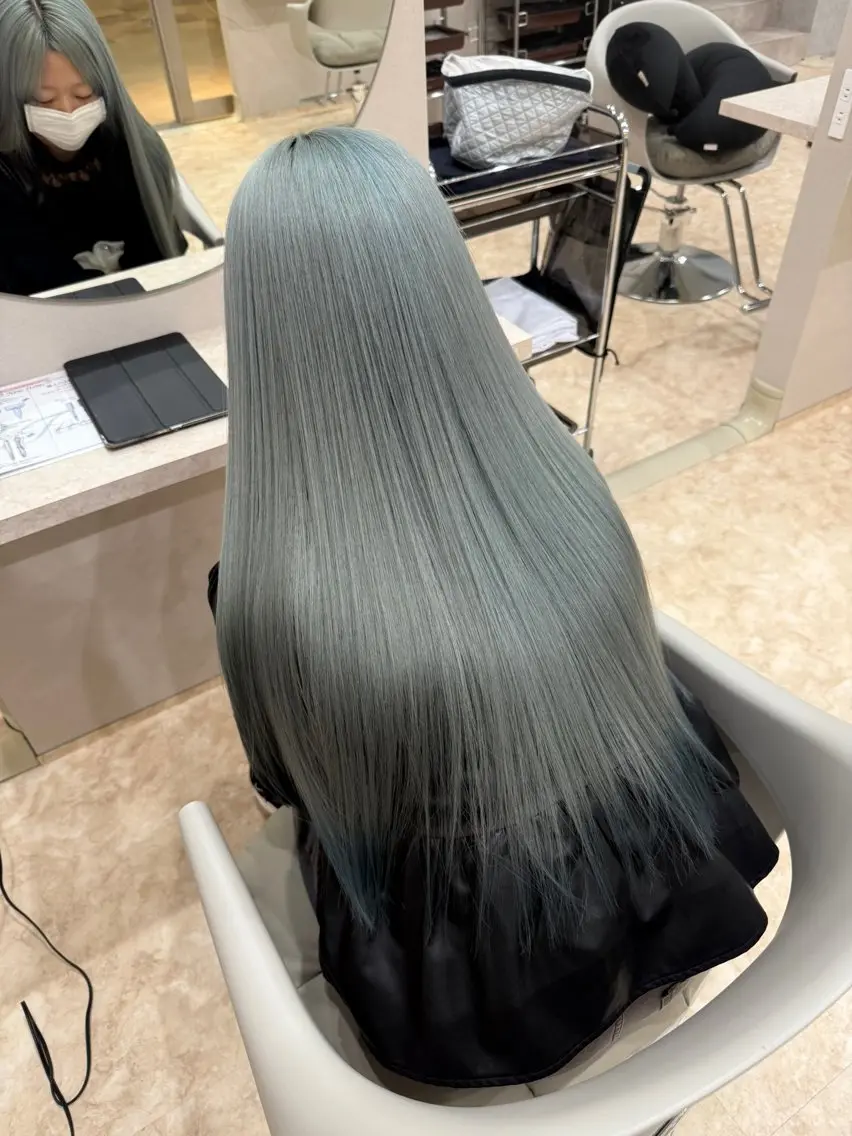 ショート カラー カット ヘアカラー トリートメント 水野 亨祐のヘアスタイル