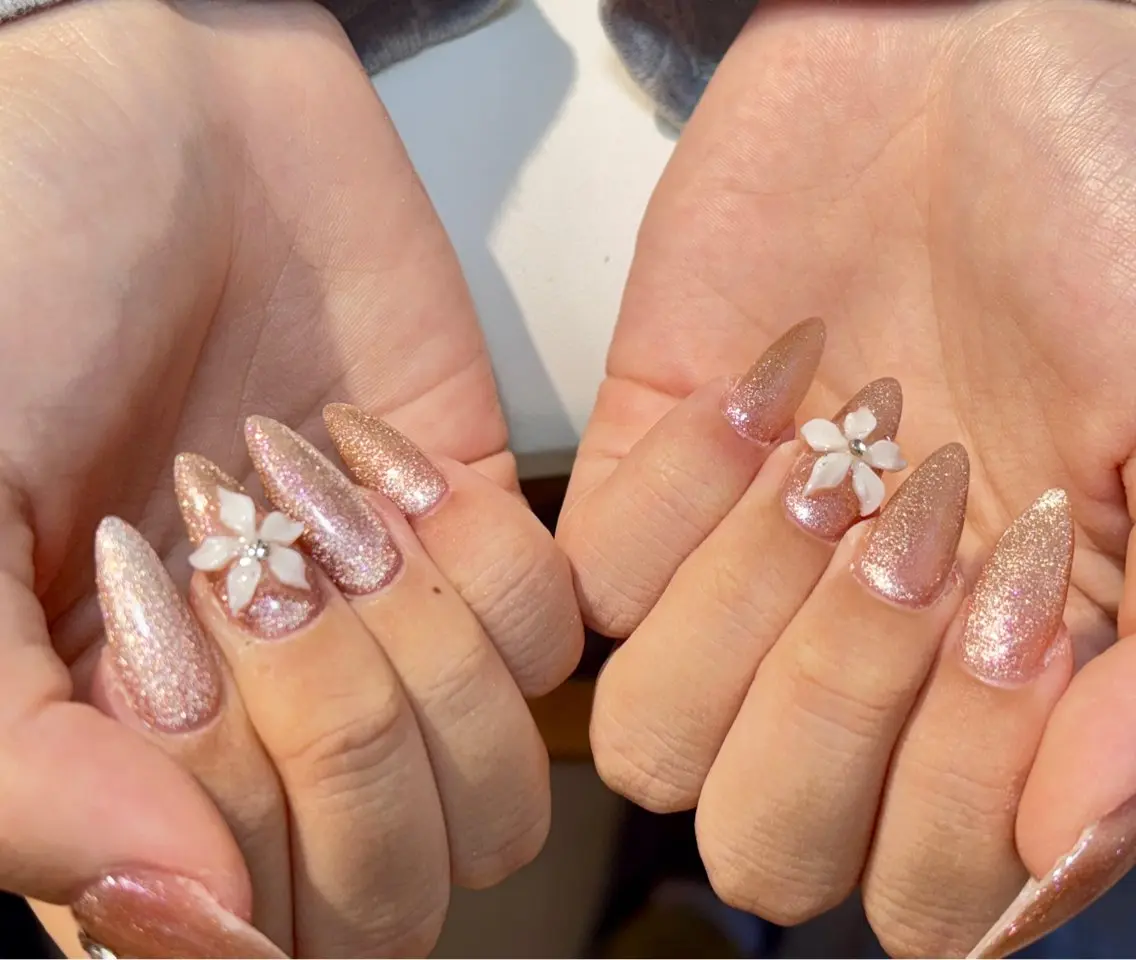 ネイル アートネイル オーロラネイル チークネイル 長さ出し フレンチネイル ハンドネイル ハンドケア Yumi Nail Seiのネイルデザイン