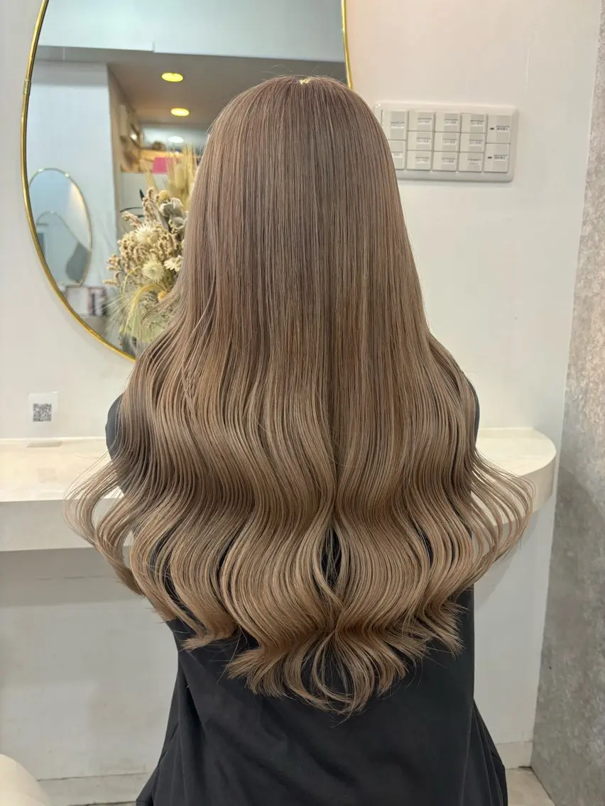ロング カラー パーマ ヘアアレンジ ヘアカラー トリートメント 🤍韓国風レイヤー/ 艶髪🤍鳥越美羽のヘアスタイル