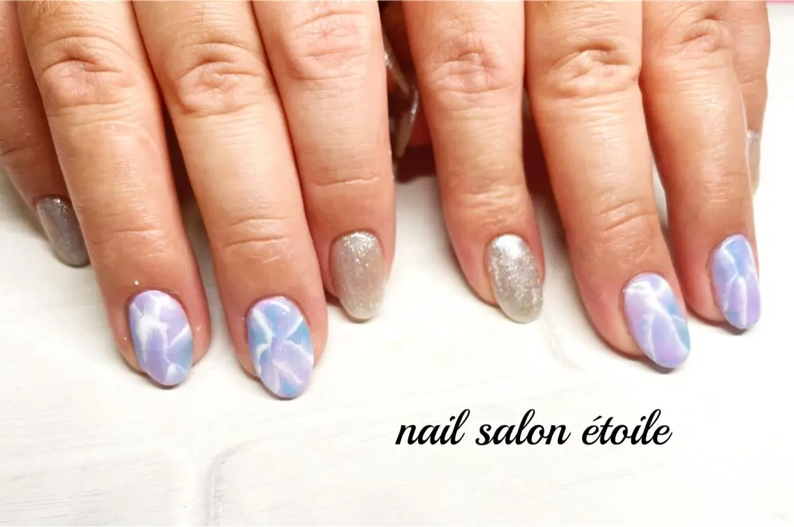 ネイル アートネイル ジェルネイル キラキラネイル ラメ(グリッター) 大理石ネイル(マーブル) ハンドネイル nail salon étoileのネイルデザイン