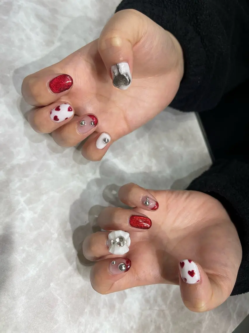ネイル アートネイル ジェルネイル ガーリー 持ち込み バレンタイン ハンドネイル 粕屋ネイル&耳つぼ 🫧Natsumiのネイルデザイン