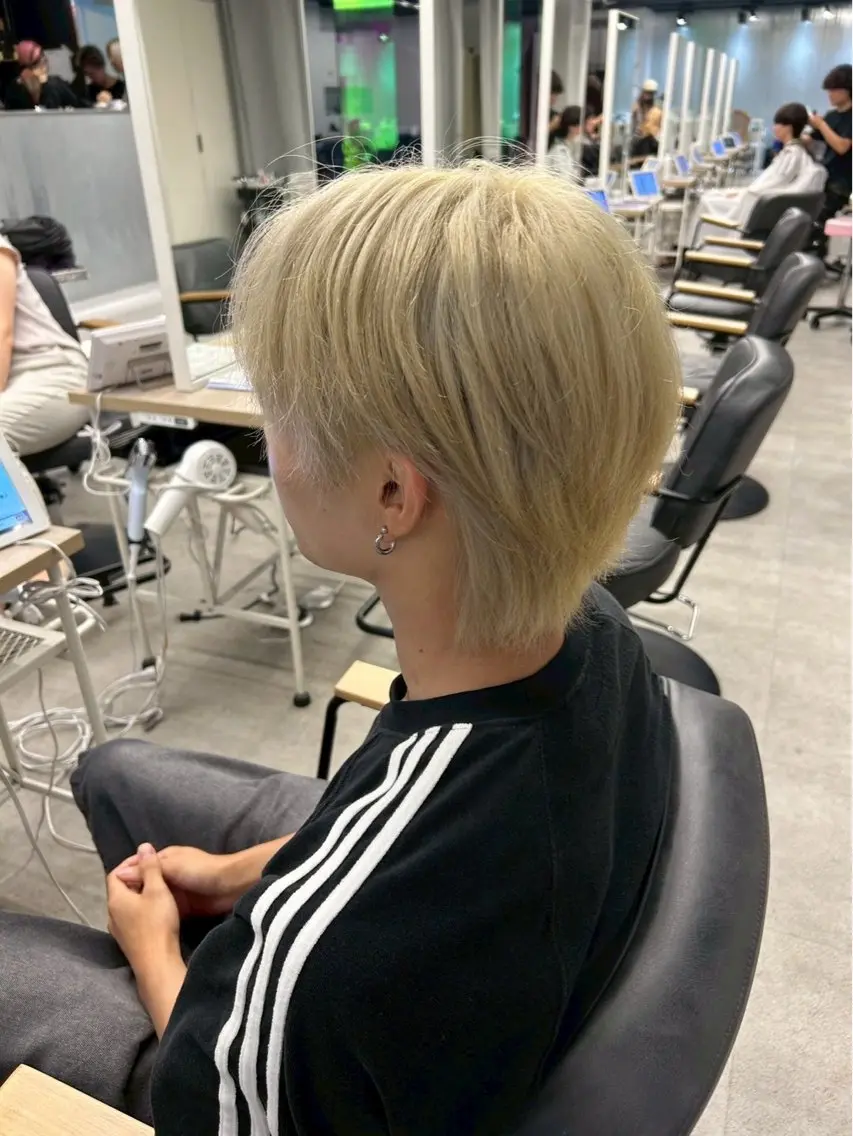 ショート カラー メンズ ヘアカラー トリートメント himari💜 酸性ストレートのヘアスタイル