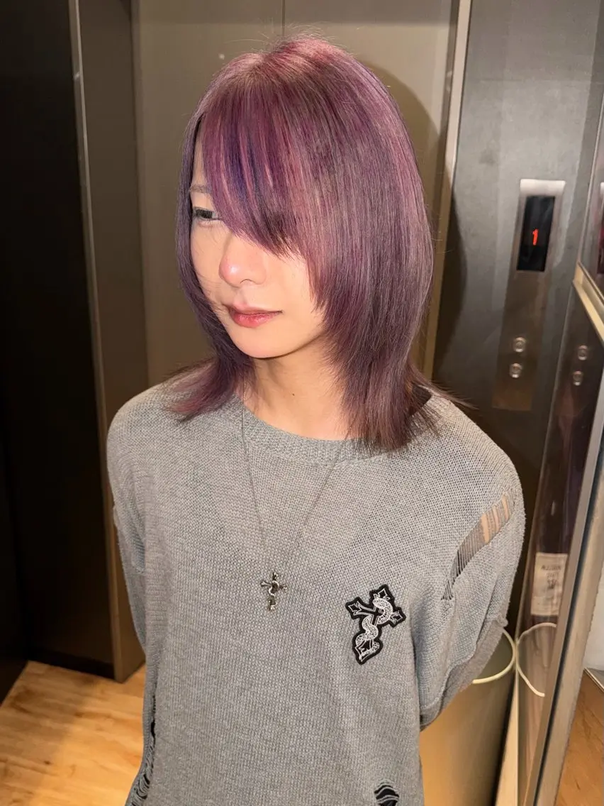 セミロング カラー ブラウンカラー デザインカラー ピンクカラー パープルカラー カット ヘアカラー トリートメント 似合わせカット/ デザインカラー🦄のヘアスタイル
