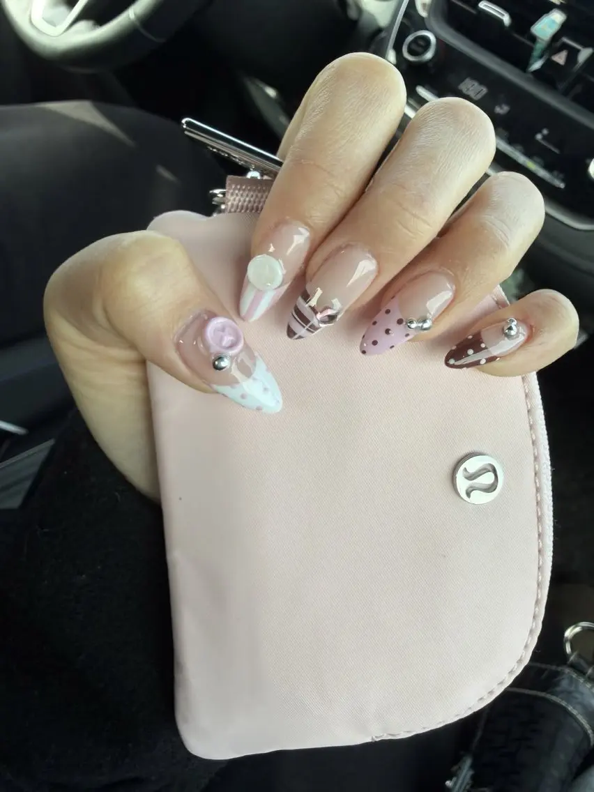 ネイル フレンチネイル ジェルネイル マグネットネイル 持ち込み ニュアンスネイル ハンドネイル Ribbonnail salonのネイルデザイン