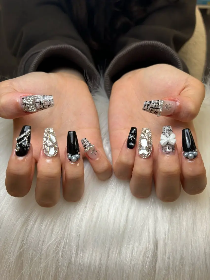 ネイル アートネイル グラデーション キラキラネイル ニュアンスネイル オフィスネイル Jenn Nail Salonのネイルデザイン