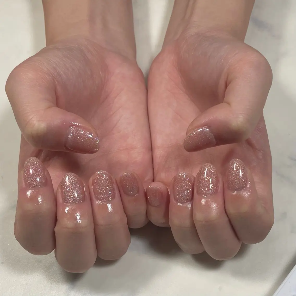 ネイル ラメ(グリッター) ピンク ピンクベージュ ハンドネイル 心愛 Knailのネイルデザイン