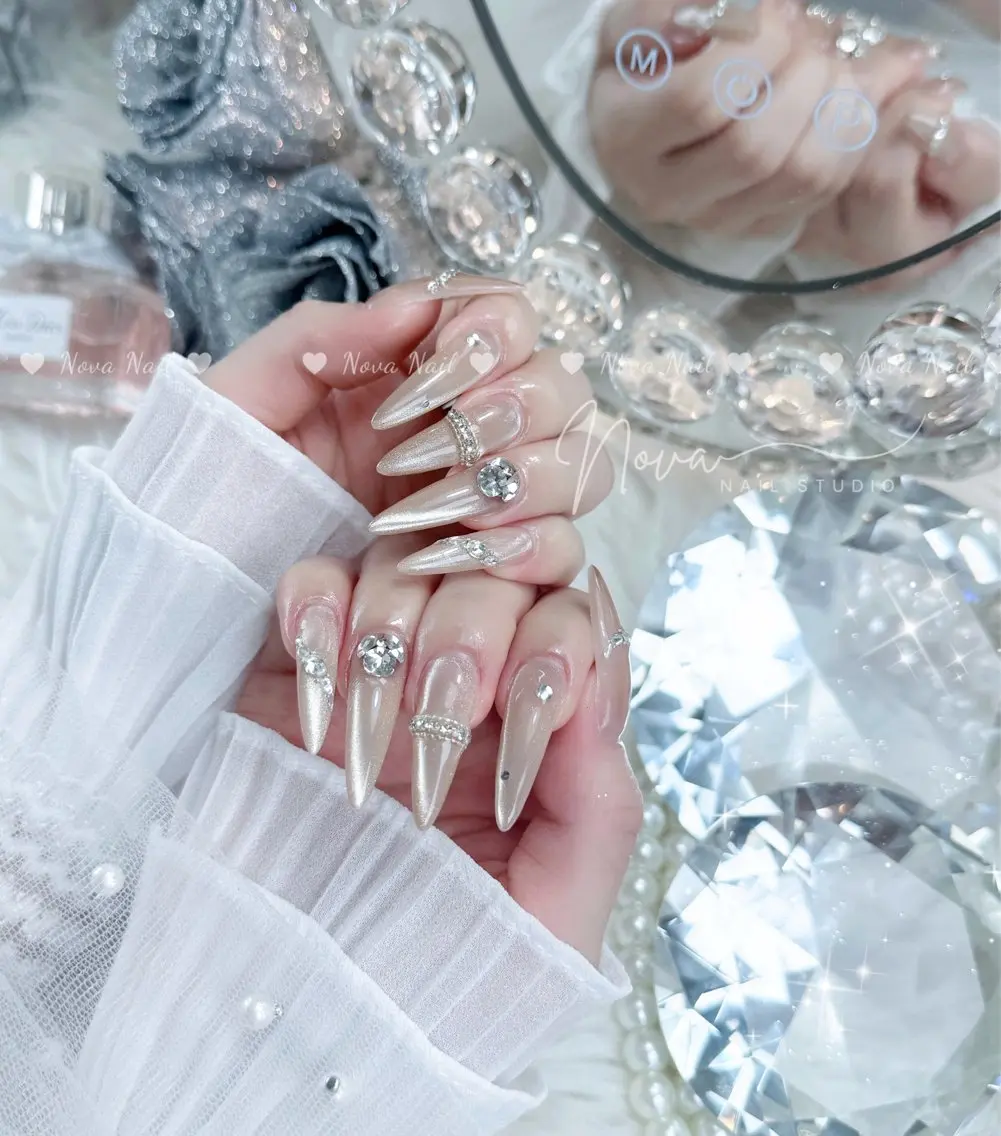 ネイル ハンドネイル ハンドケア Kitty Nail Novaのネイルデザイン