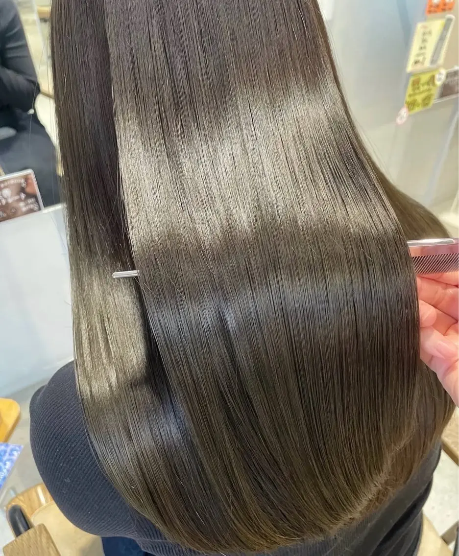 【本日限定40%OFF！】大人気⭐️カット＋カラートリートメント！の写真