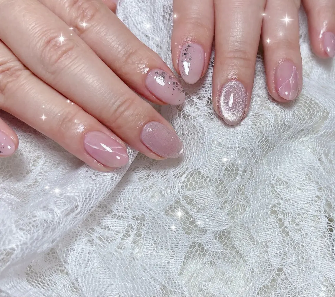 ネイル ラメ(グリッター) ニュアンスネイル ピンク ハンドネイル FLARE NAIL フレアネイルのネイルデザイン