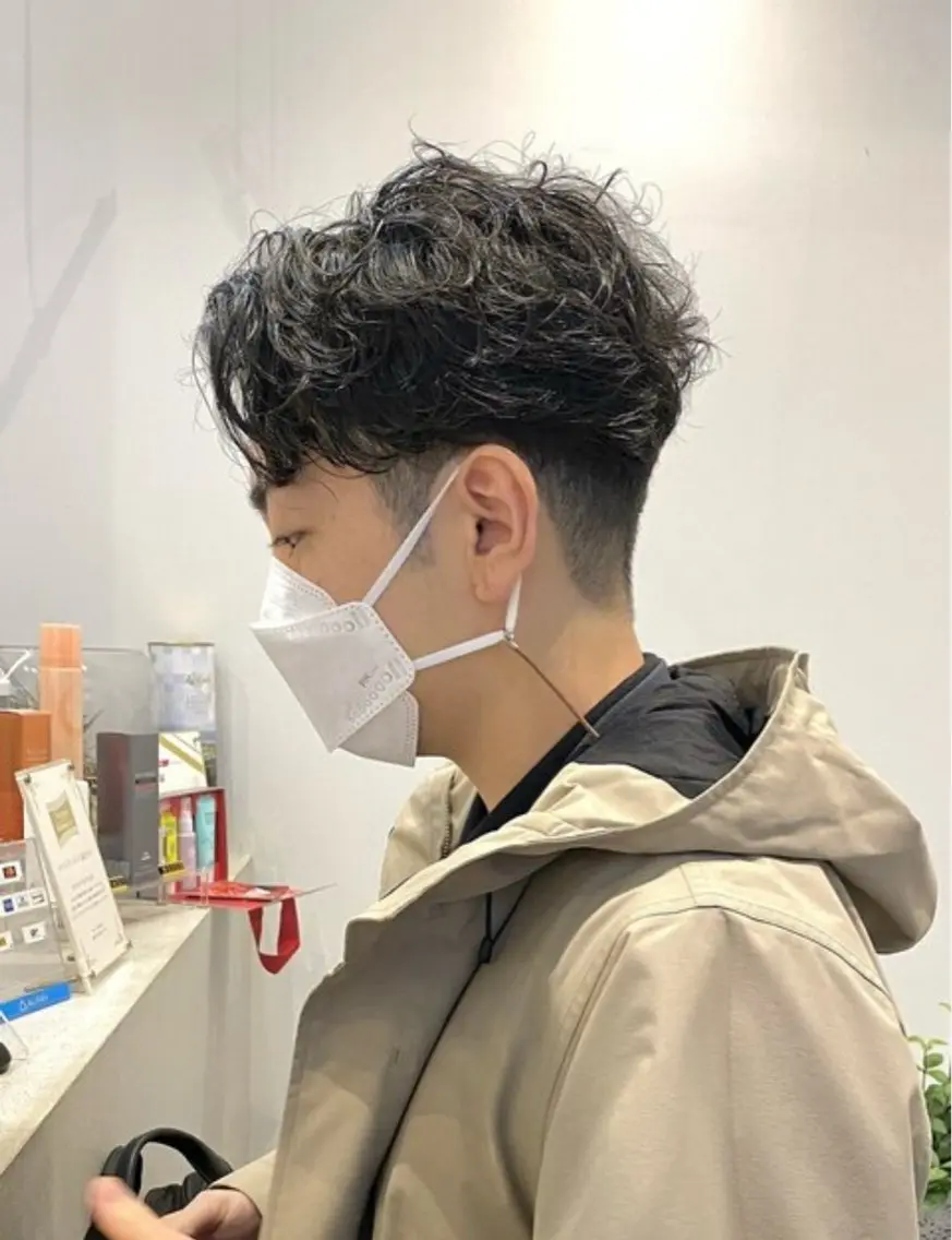パーマ メンズ アップバング メンズパーマ パーマ 川口開世 cutのヘアスタイル